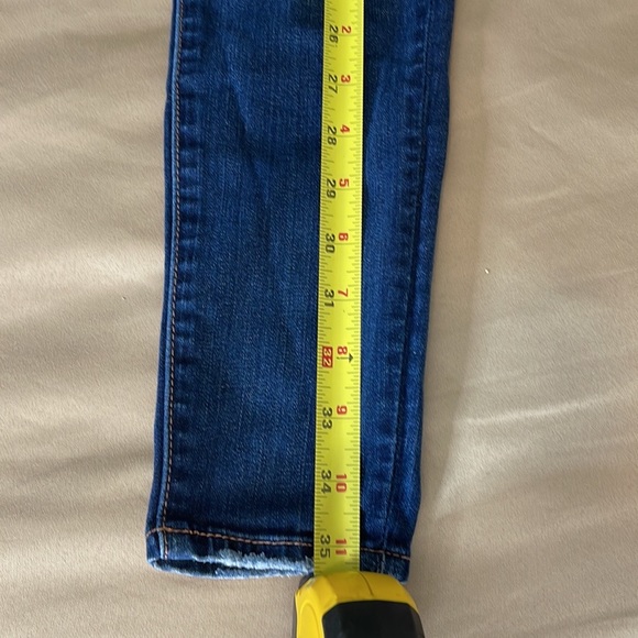 American Eagle  SUPER STRETCH Dark Distressed Jegging Jean Size 2 Regular. - Picture 4 of 10